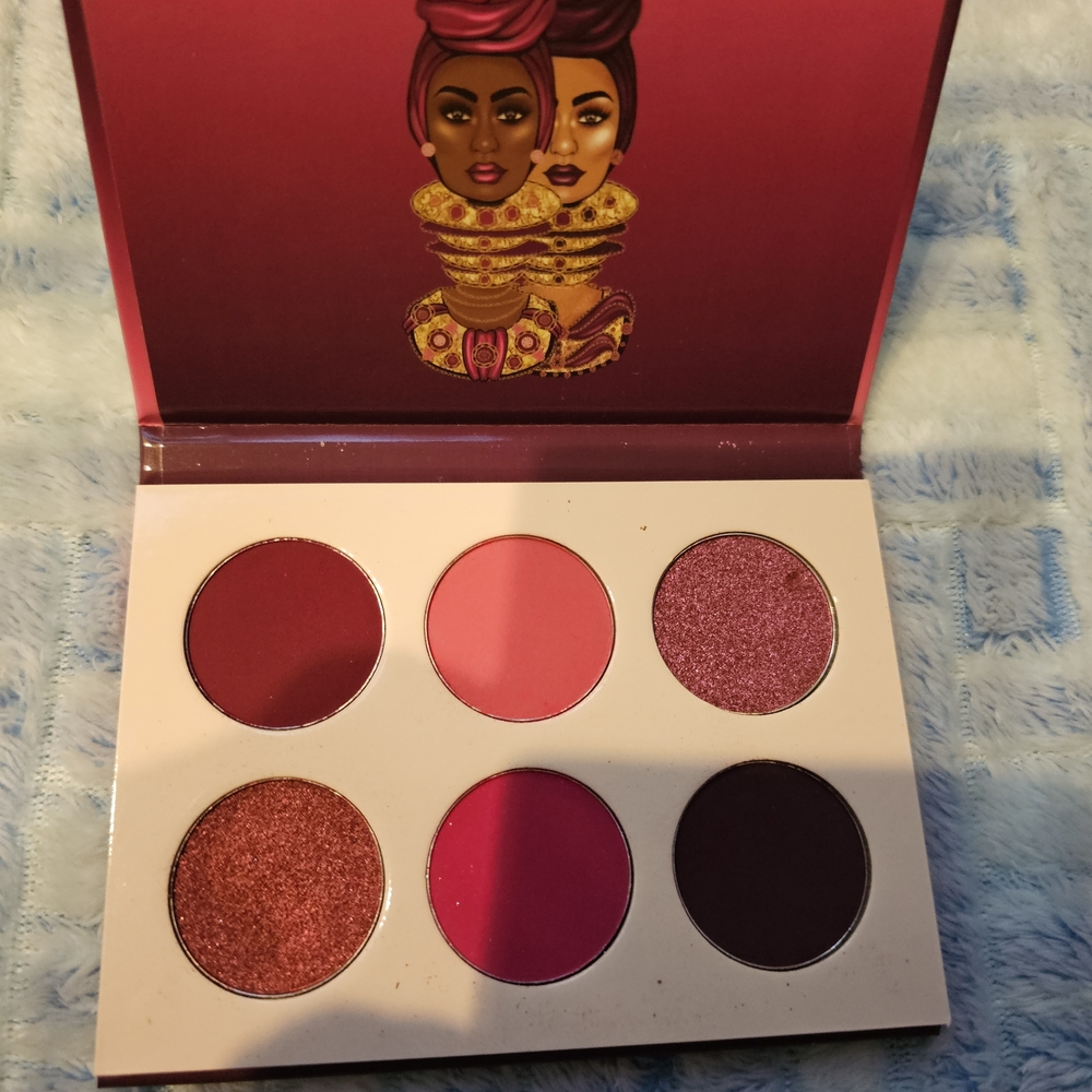 Juvia's Place Eyeshadow Palette Set - Pink, Gold, Cream - Picture 7 of 10